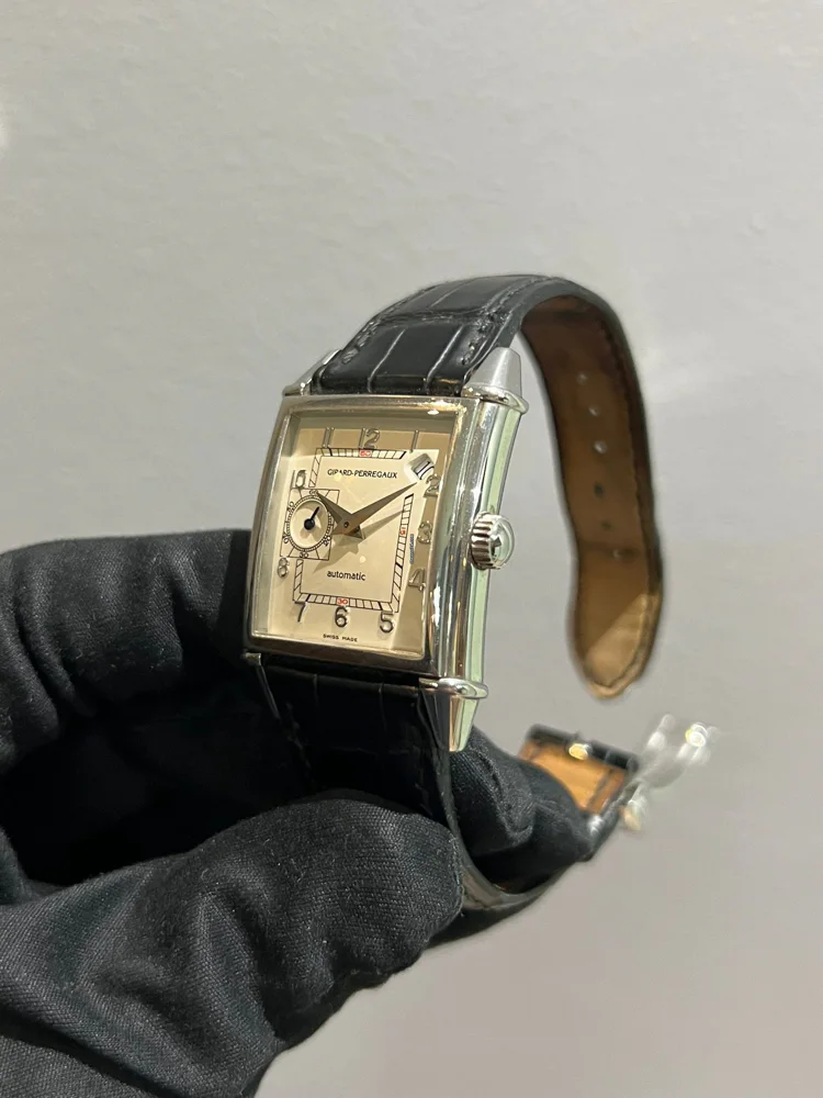 Girard Perregaux Vintage 1945 SMALL SECOND